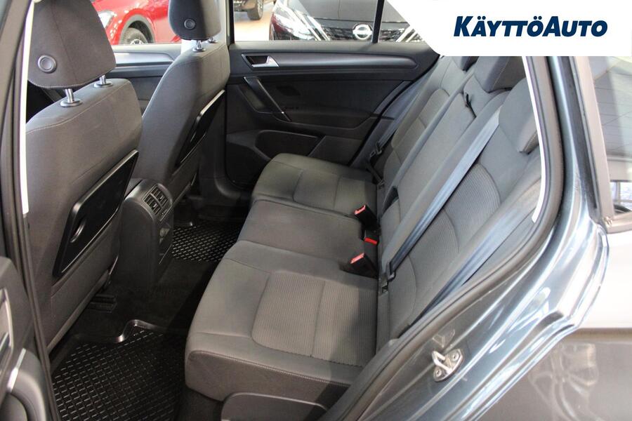 Volkswagen Golf Sportsvan vaihtoauto