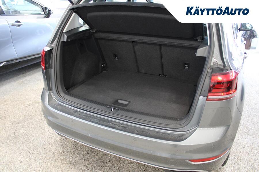 Volkswagen Golf Sportsvan vaihtoauto