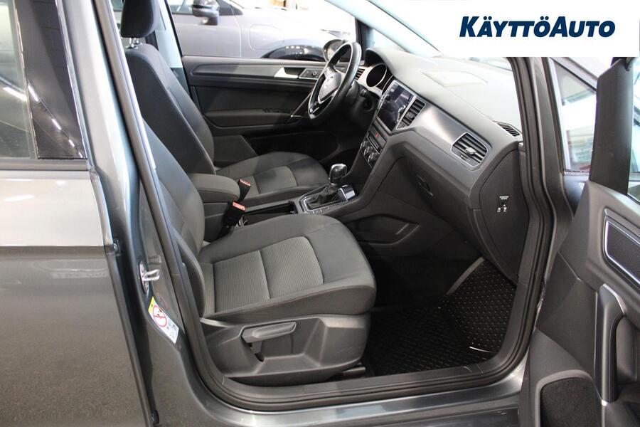 Volkswagen Golf Sportsvan vaihtoauto