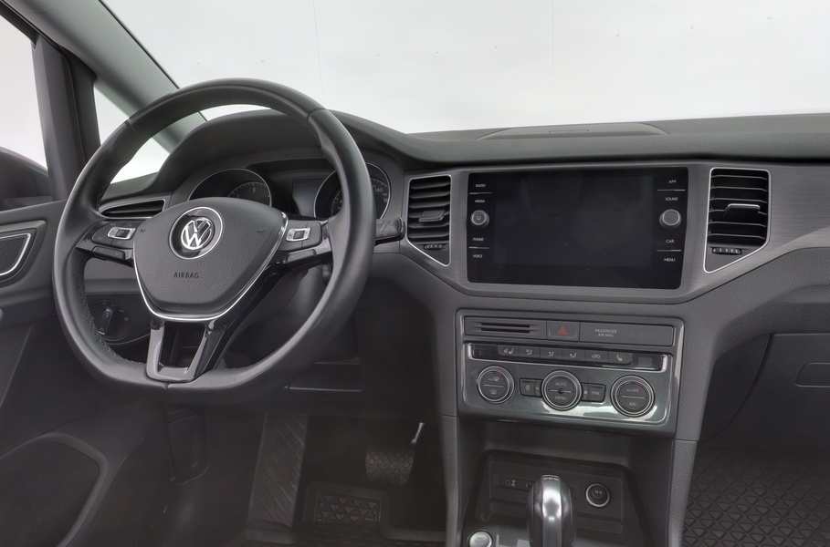 Volkswagen Golf Sportsvan vaihtoauto