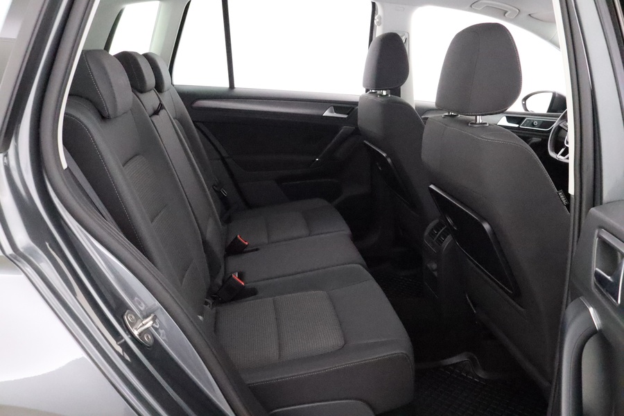 Volkswagen Golf Sportsvan vaihtoauto