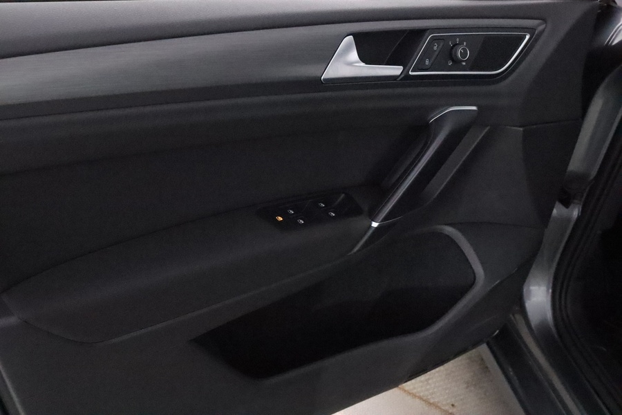 Volkswagen Golf Sportsvan vaihtoauto