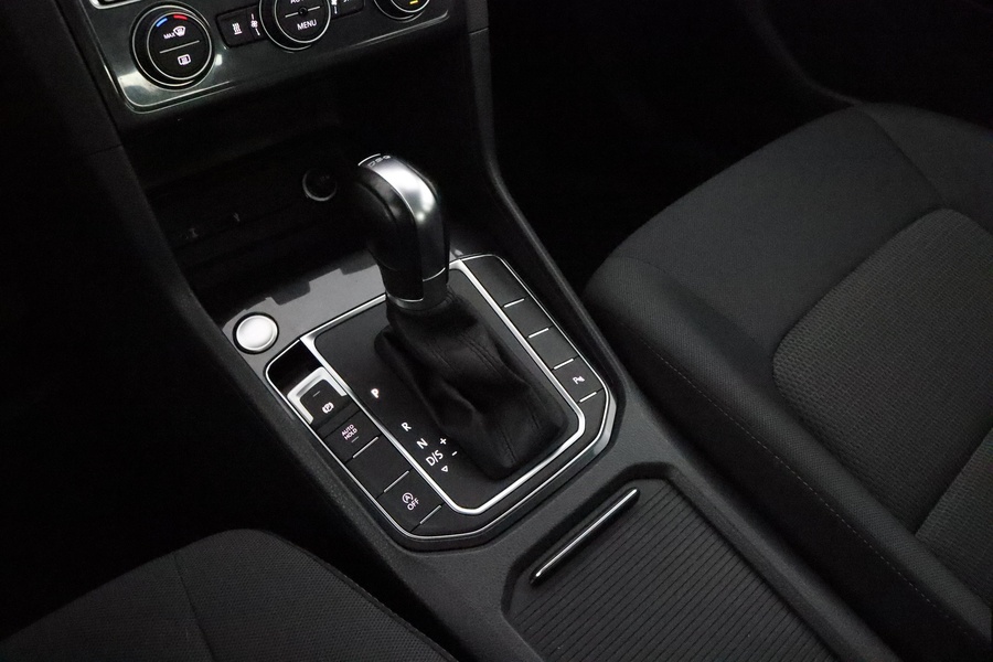 Volkswagen Golf Sportsvan vaihtoauto