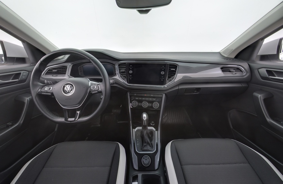 Volkswagen T-Roc vaihtoauto