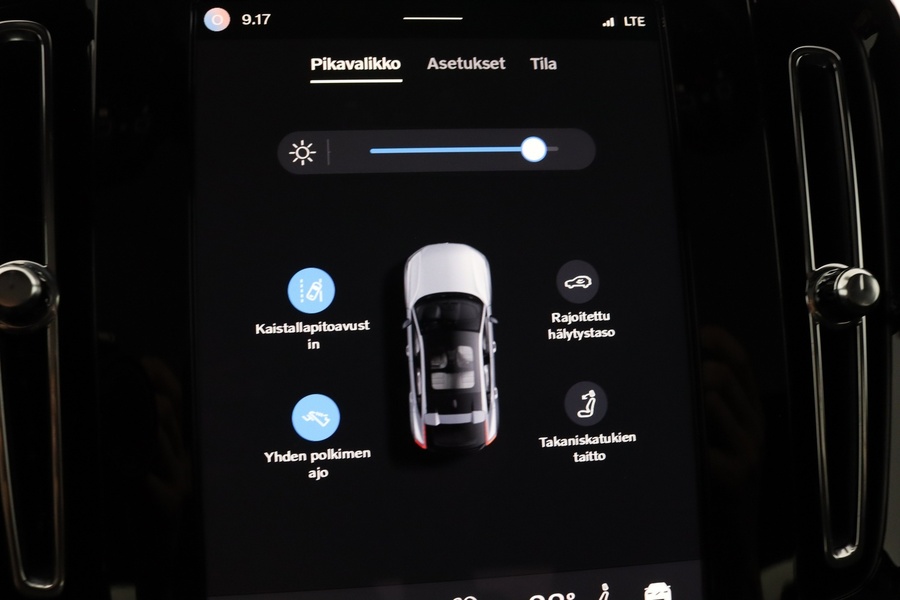 Volvo EC40 vaihtoauto