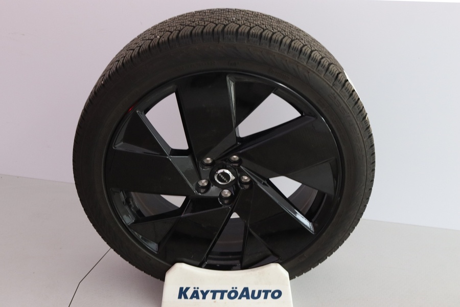 Volvo EC40 vaihtoauto