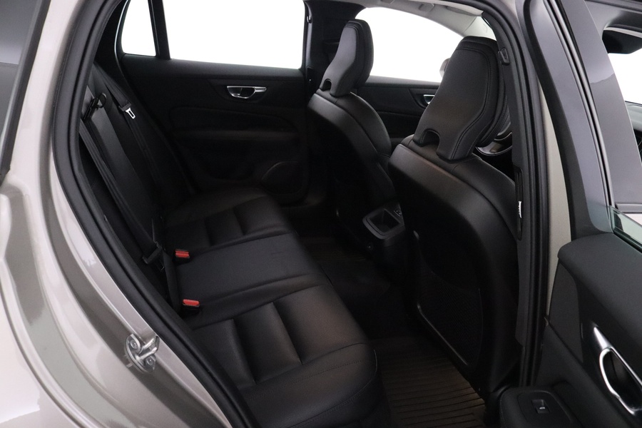 Volvo V60 Cross Country vaihtoauto