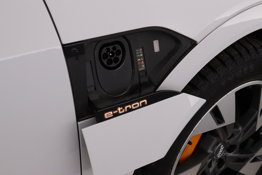 Audi e-tron vaihtoauto