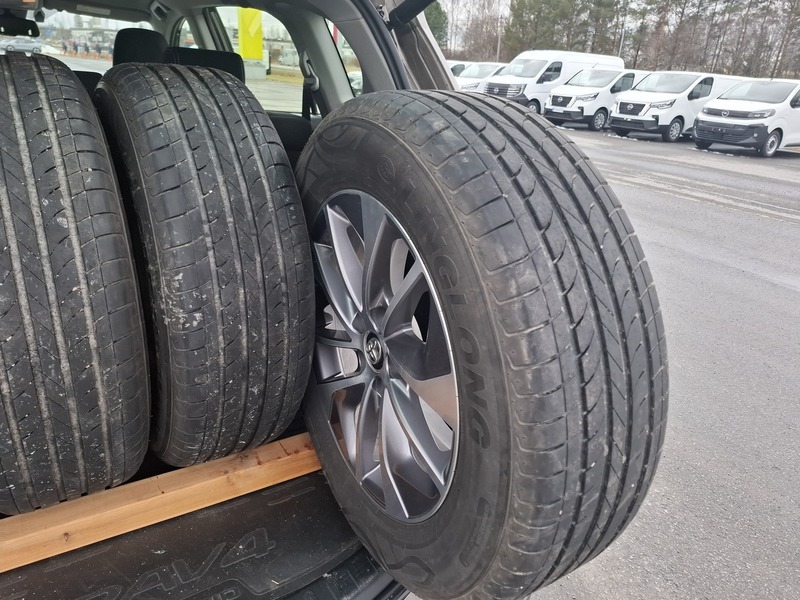 Toyota RAV4 vaihtoauto