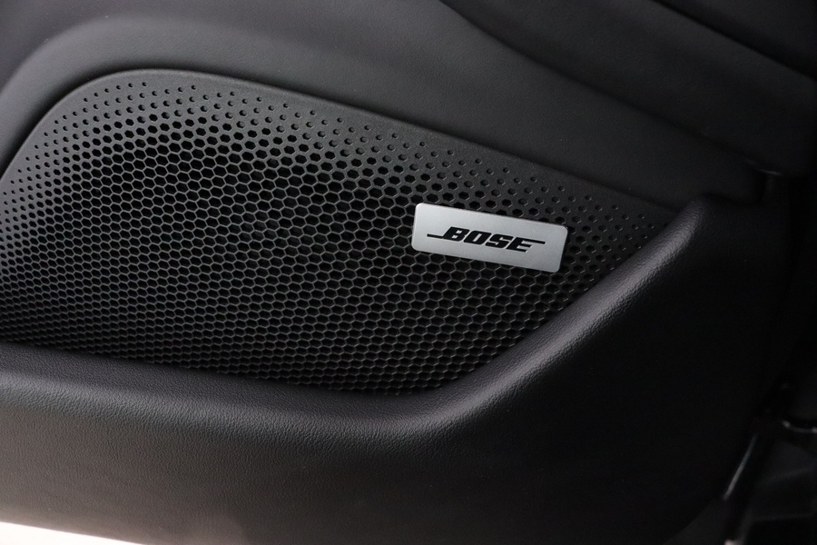 Porsche Taycan vaihtoauto