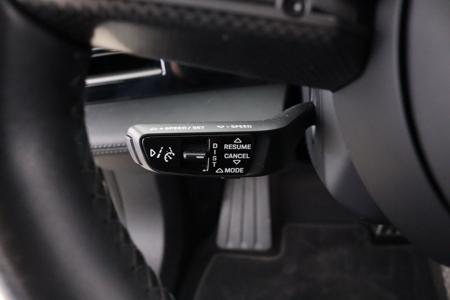 Porsche Taycan vaihtoauto