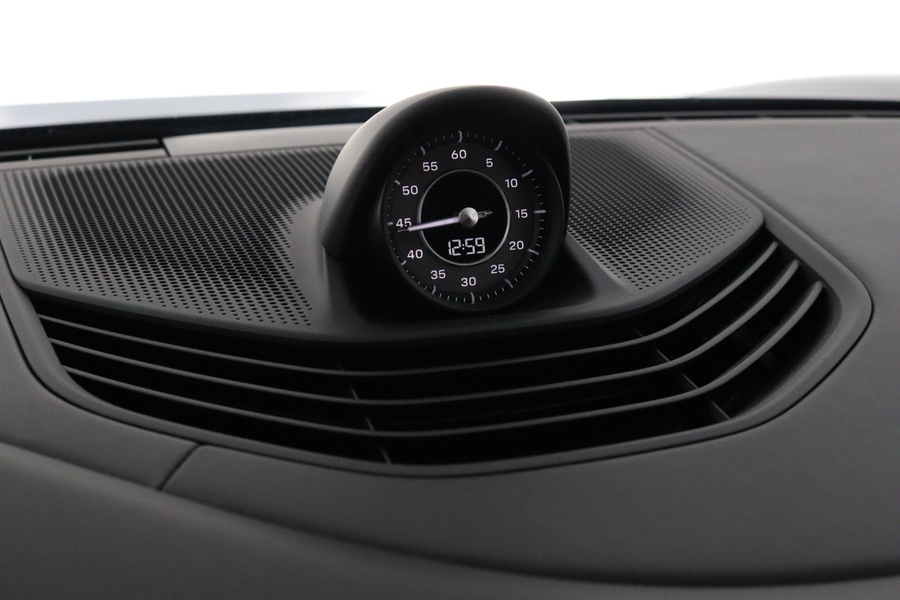 Porsche Taycan vaihtoauto