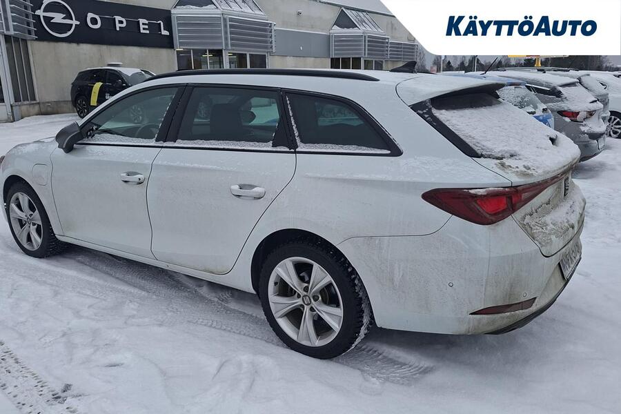 SEAT Leon Sportstourer vaihtoauto
