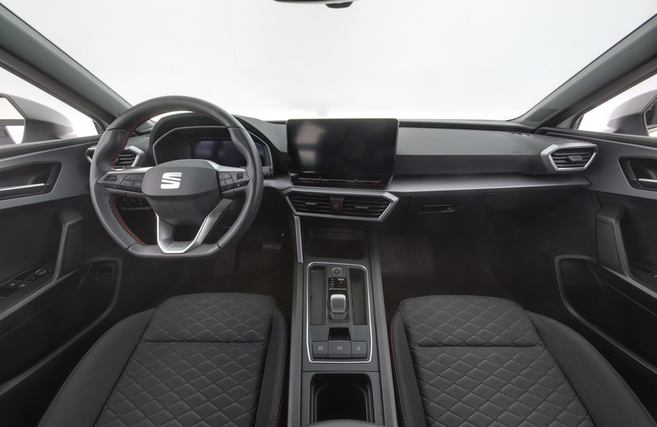 SEAT Leon Sportstourer vaihtoauto