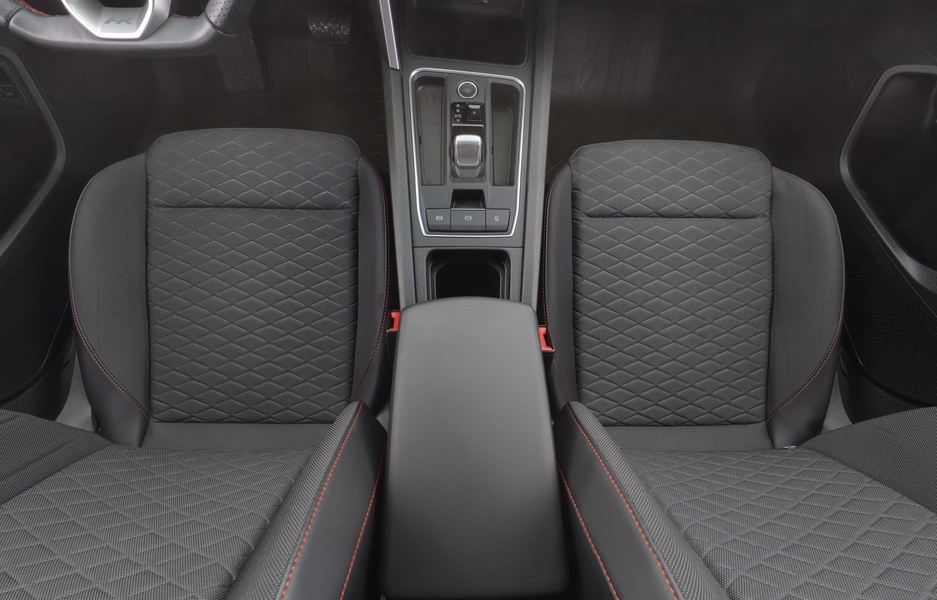 SEAT Leon Sportstourer vaihtoauto