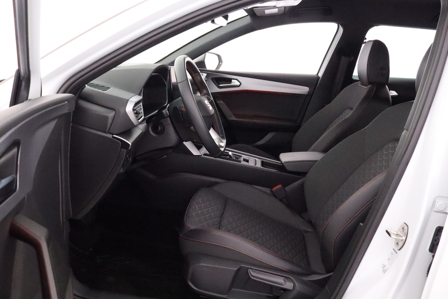 SEAT Leon Sportstourer vaihtoauto