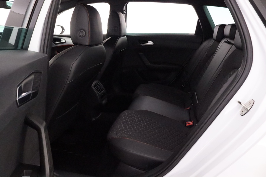 SEAT Leon Sportstourer vaihtoauto