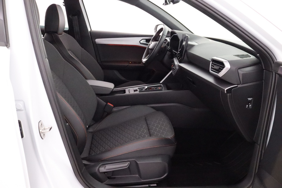 SEAT Leon Sportstourer vaihtoauto