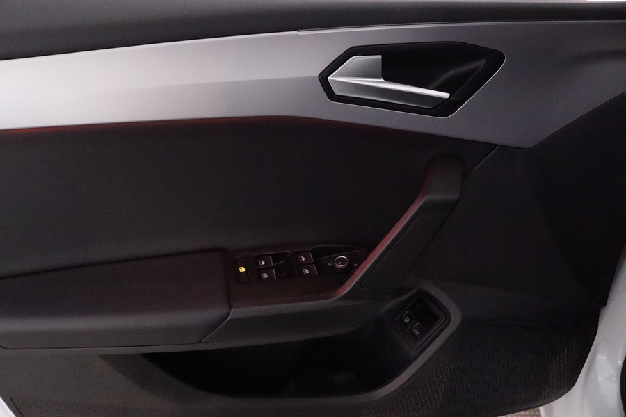 SEAT Leon Sportstourer vaihtoauto