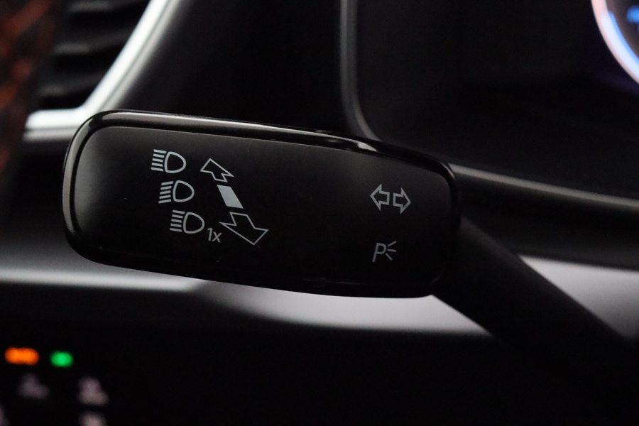 SEAT Leon Sportstourer vaihtoauto