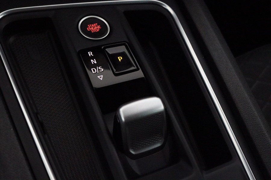 SEAT Leon Sportstourer vaihtoauto