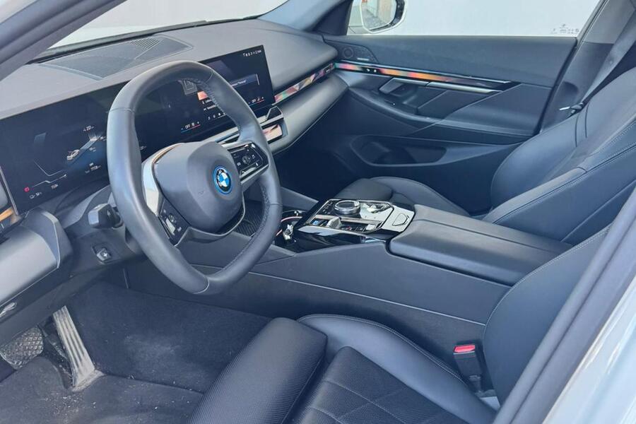 BMW i5 vaihtoauto