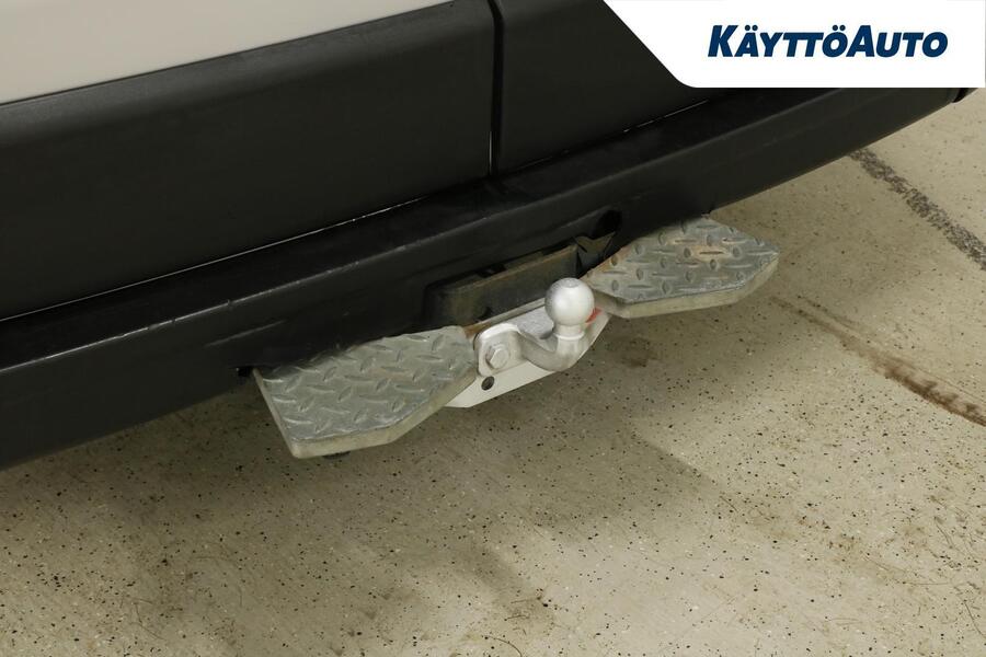 Nissan NV400 vaihtoauto