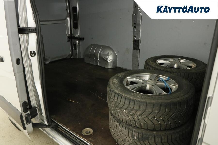 Nissan NV400 vaihtoauto