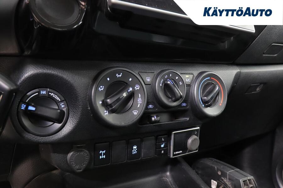 Toyota Hilux vaihtoauto