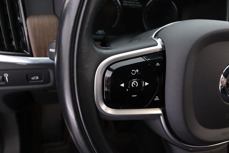 Volvo V90 Cross Country vaihtoauto