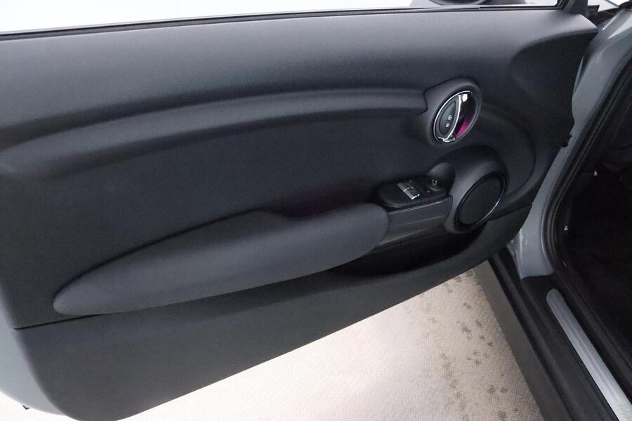 Mini Hatchback vaihtoauto