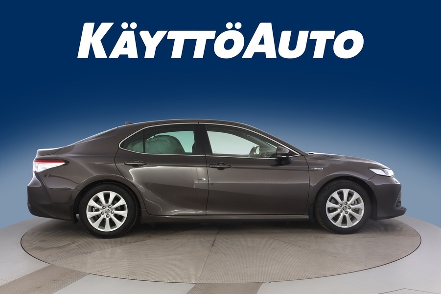 Toyota Camry vaihtoauto