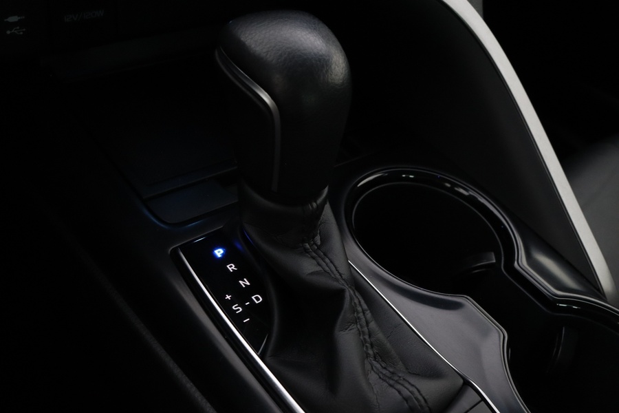 Toyota Camry vaihtoauto