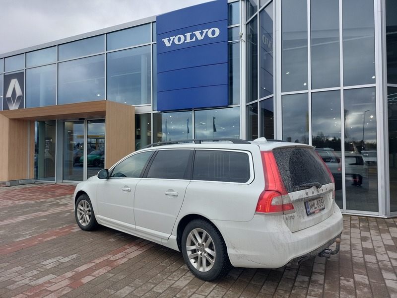 Volvo V70 vaihtoauto