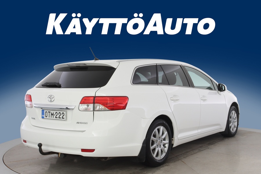 Toyota Avensis vaihtoauto