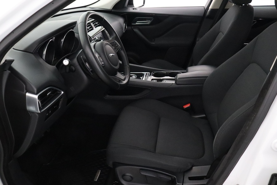 Jaguar F-PACE vaihtoauto