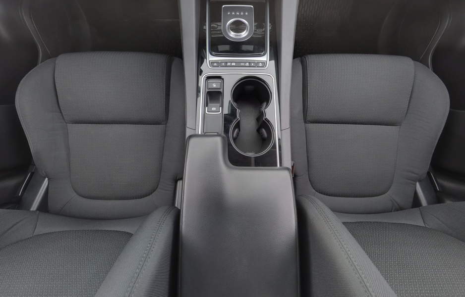 Jaguar F-PACE vaihtoauto