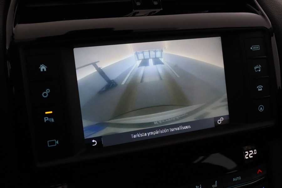 Jaguar F-PACE vaihtoauto