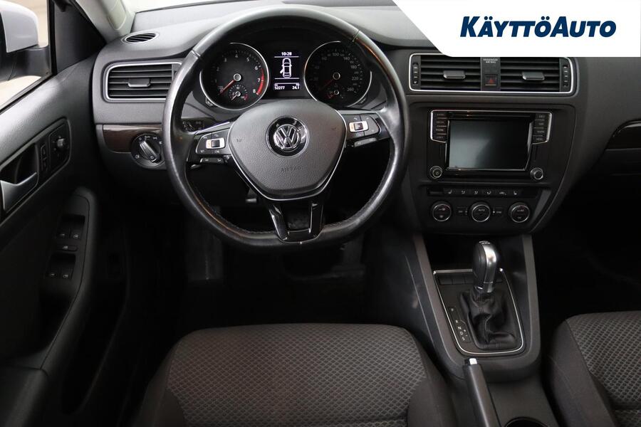 Volkswagen Jetta vaihtoauto