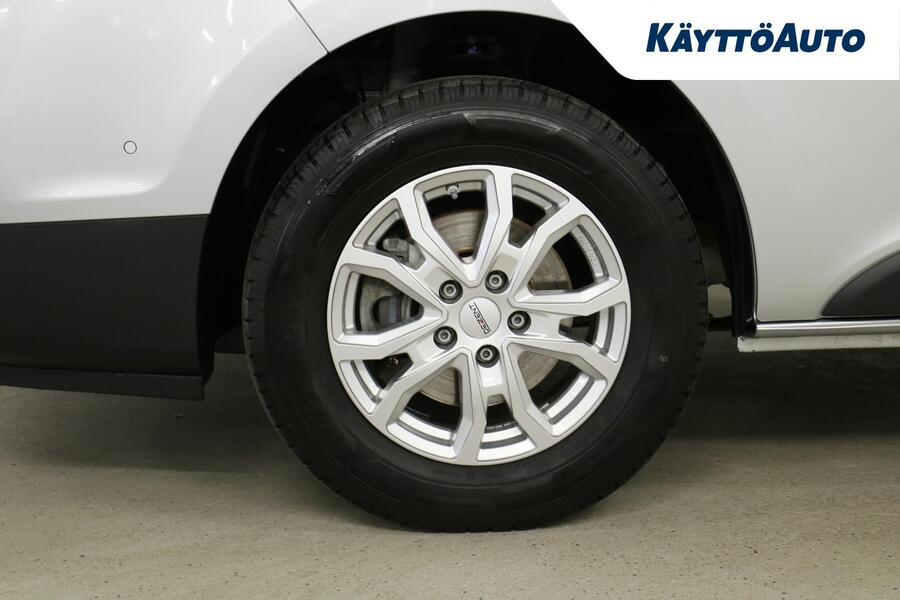 Nissan Primastar vaihtoauto