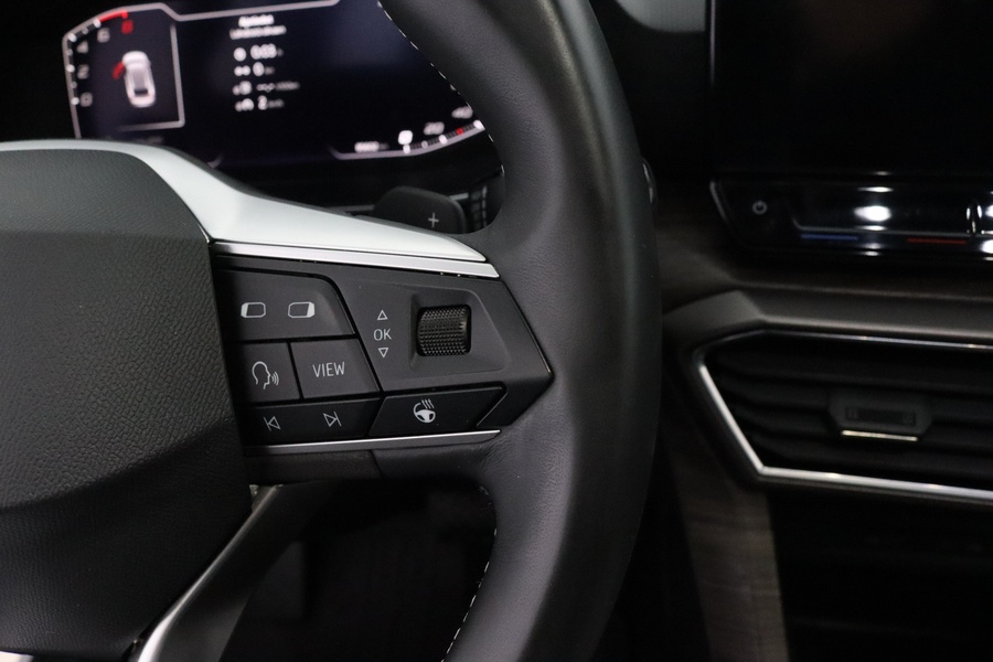 SEAT Leon Sportstourer vaihtoauto