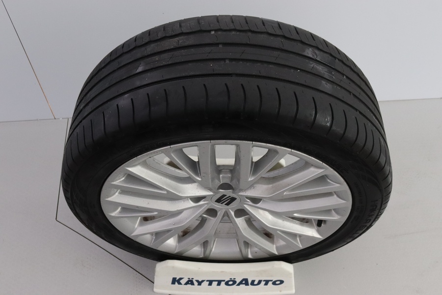 SEAT Leon Sportstourer vaihtoauto