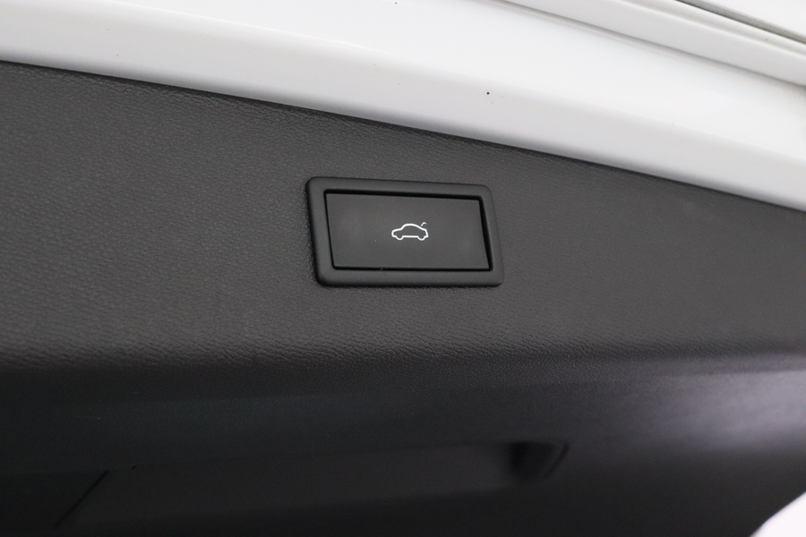 SEAT Leon Sportstourer vaihtoauto