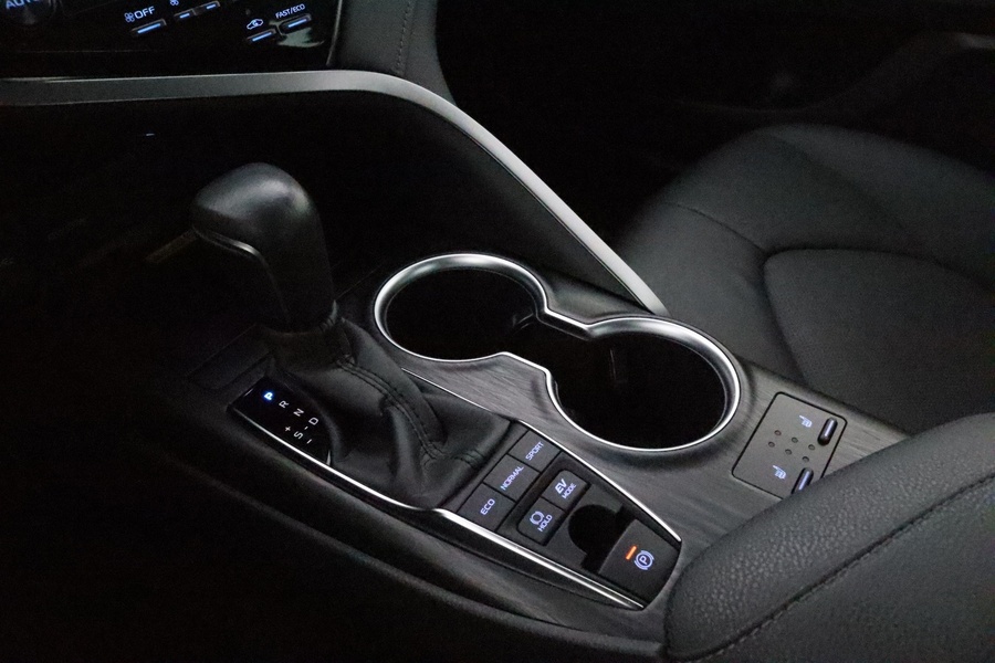 Toyota Camry vaihtoauto