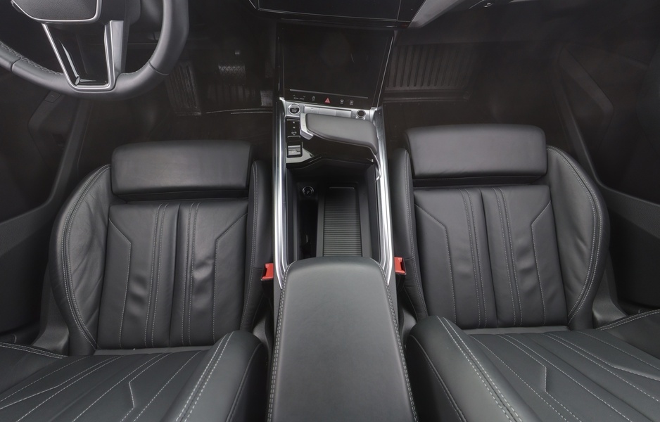 Audi Q8 e-tron vaihtoauto