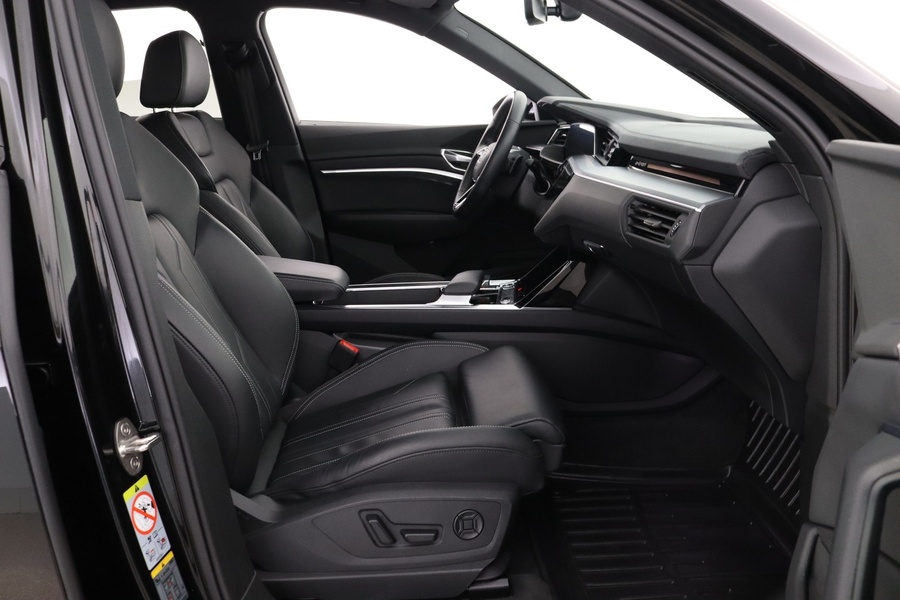 Audi Q8 e-tron vaihtoauto