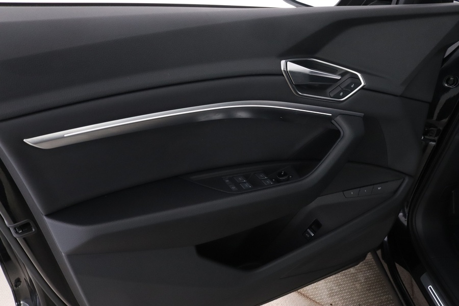 Audi Q8 e-tron vaihtoauto