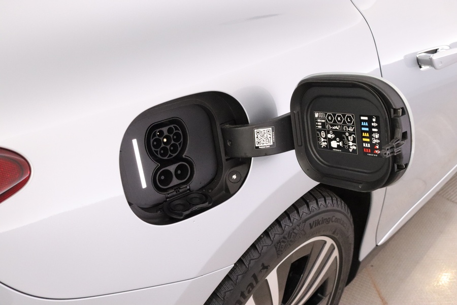 Mercedes-Benz EQE vaihtoauto