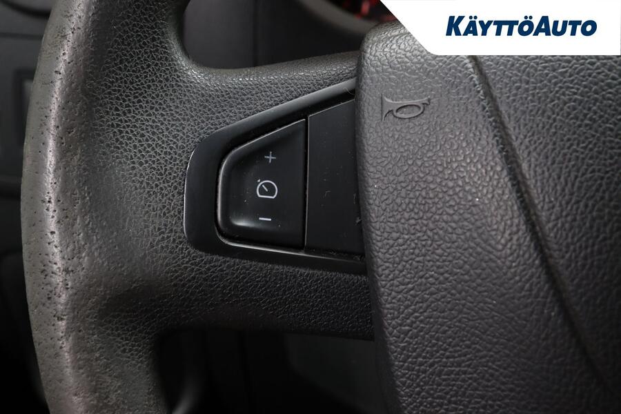 Nissan NV400 vaihtoauto