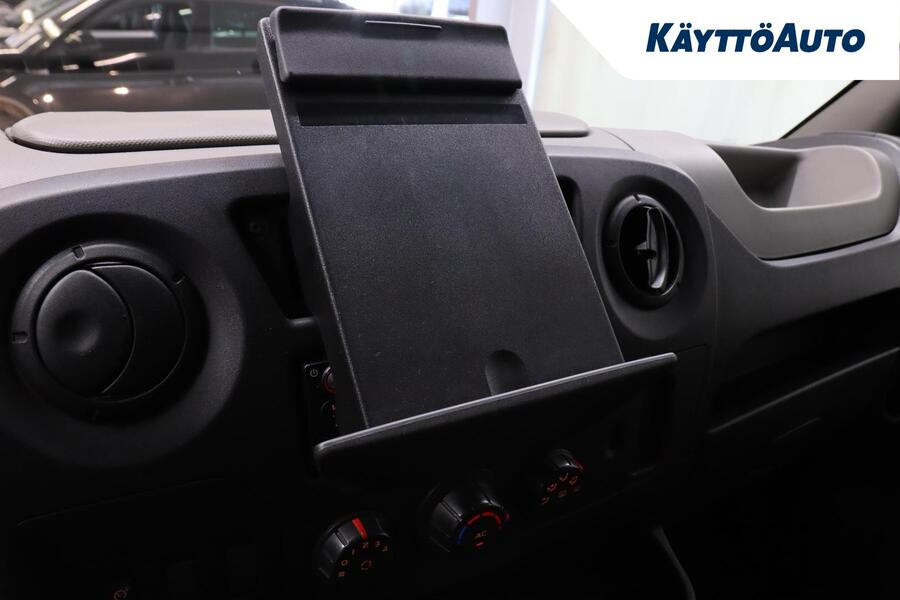 Nissan NV400 vaihtoauto